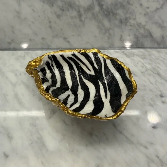 Zebra Decoupage Handmade Oyster - Picture 2 of 4